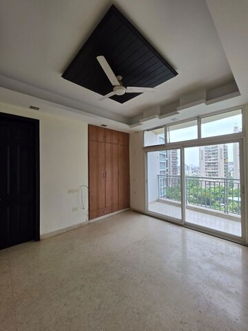 Room in 3 BHK Apartment at Mahagun Mirabella, Sector 79 – for Rent