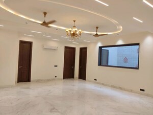 Room in 3 BHK Apartment at Mapsko Mount Ville, Sector 79 – for Sale