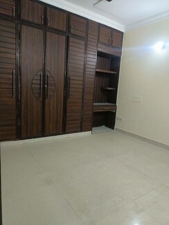 3 BHK Builder Floor For Rent in Unitech South City II