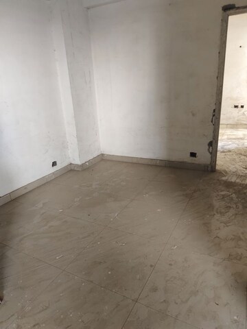 Room in 2 BHK Apartment at Techman Moti Residency, Raj Nagar Extension – for Sale