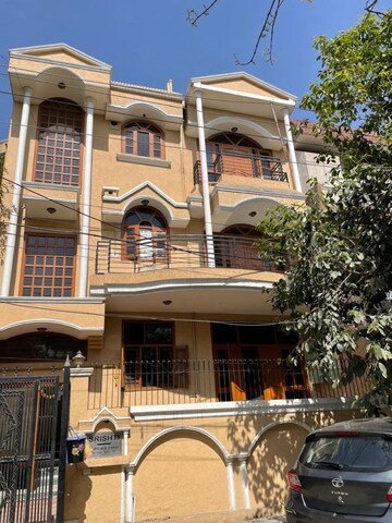 2.5 BHK Independent House For Rent in RWA Apartments Sector 41, Sector 41