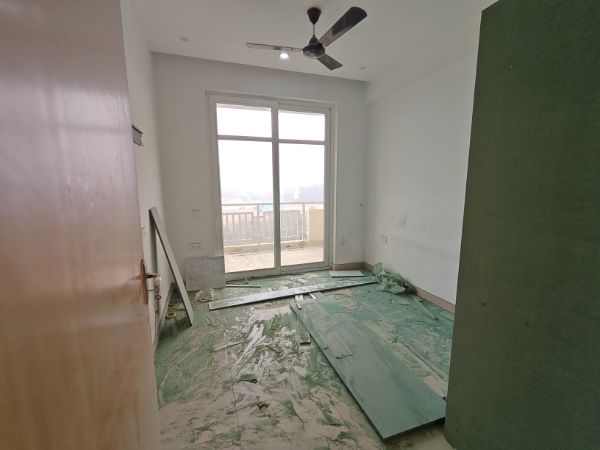 4 BHK + Servant Room Apartment For Rent in SS The Leaf