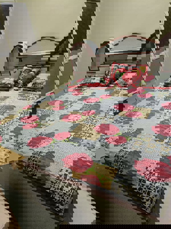 2 BHK Apartment For Rent in Pyramid Heights