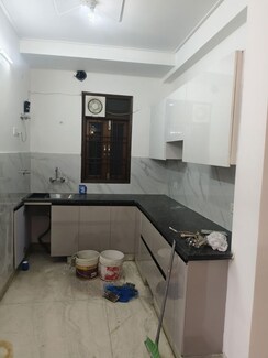 1 BHK + Servant Room Apartment For Rent in Masjid Moth