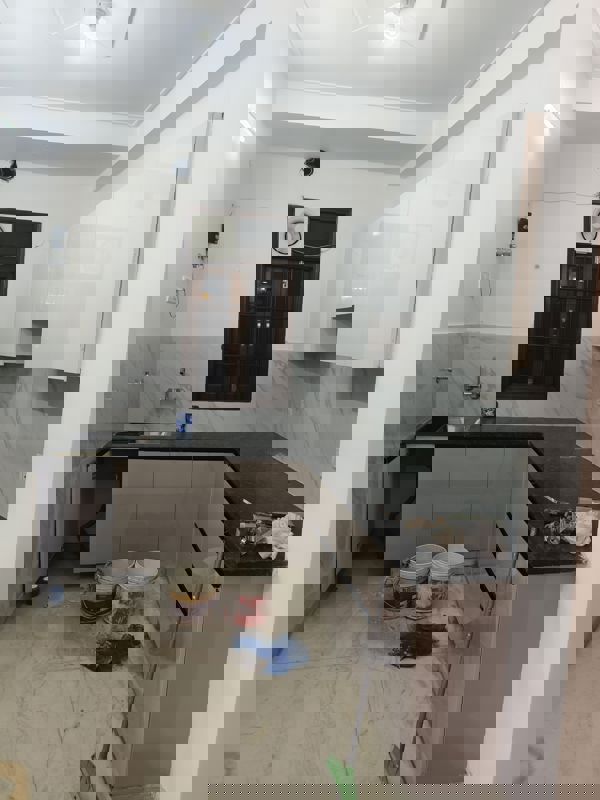 1 BHK + Servant Room Apartment For Rent in Masjid Moth