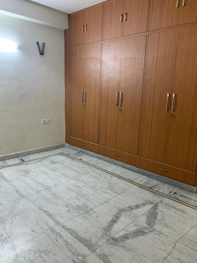 Room, basai 2 Bedroom 1100 Sq.Ft. Builder Floor In Basai Noida 9892185