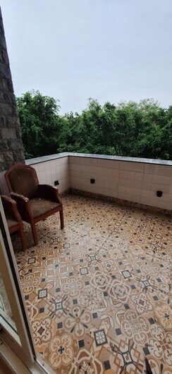3 BHK + Servant Room Apartment For Rent in Sector 6 Dwarka