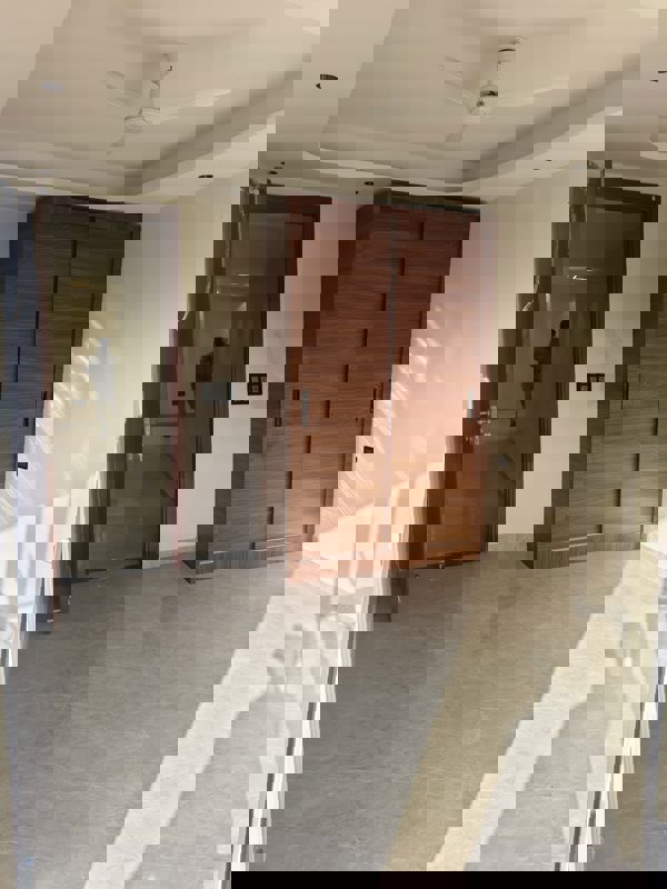 4 BHK + Servant Room Apartment For Rent in Navjeevan Vihar