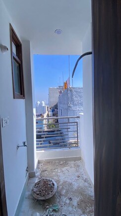 1 BHK Builder Floor For Rent in Saket