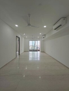 3 BHK + Servant Room,Study Room Apartment For Rent in Lokhandwala Minerva Mahalaxmi