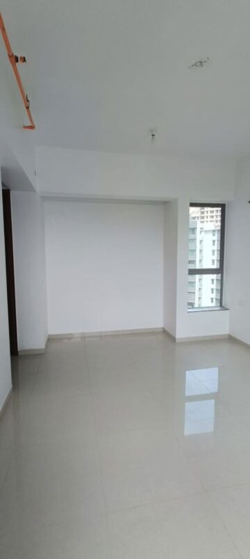 Room in 1 BHK Apartment at Samrin Heritage, Panch Pakhadi – for Sale