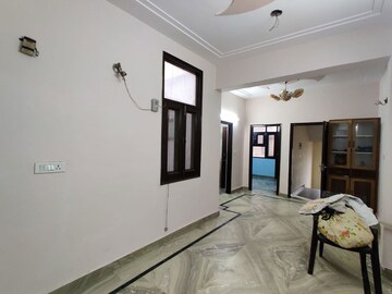 Room in 2 BHK Builder Floor at Paschim Vihar – for Rent