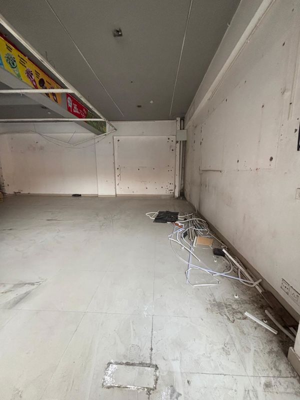 Retail Shop For Rent in Paramount City Square
