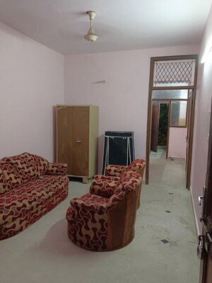 Living Room in 1 BHK Builder Floor at Amar Colony – for Rent