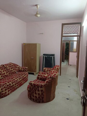 Living Room in 1 BHK Builder Floor at Amar Colony – for Rent