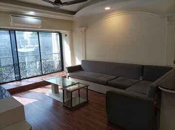 Living Room in 3 BHK Apartment at Vascon Orchids, Santacruz West – for Rent