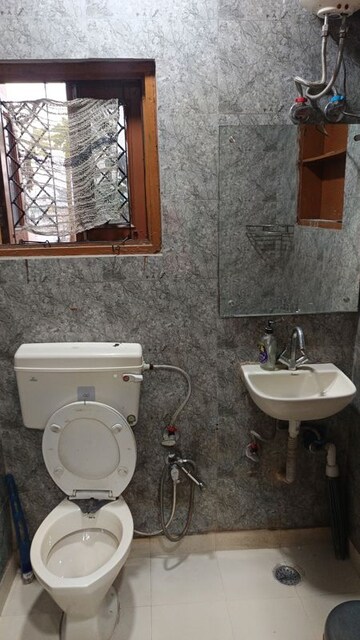 Bathroom in 1 RK Builder Floor at Patel Nagar – for Rent
