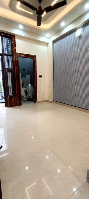 Room in 1 BHK Builder Floor at Maya Homes, Indrapuram – for Sale