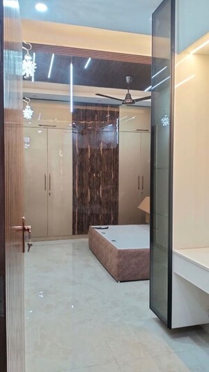 Building Lobby in 4 BHK Builder Floor at Maya Homes, Indrapuram – for Rent