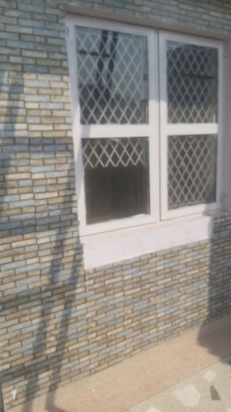 Bathroom, mayur vihar 1 RK 280 Sq.Ft. Apartment In Mayur Vihar Delhi 9892881