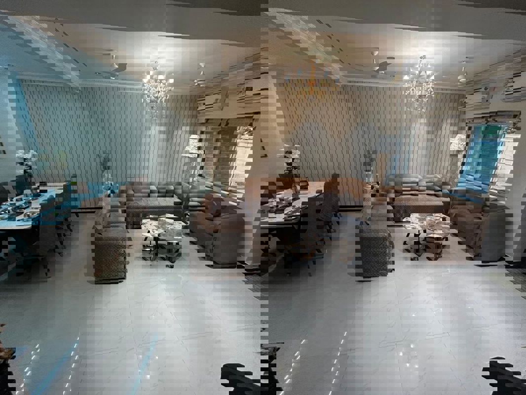 5 BHK + Pooja Room,Servant Room,Study Room,Extra Room Apartment For Rent in Rustomjee Crown