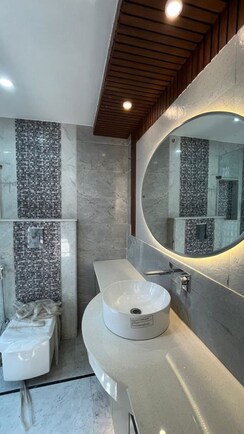3 BHK Builder Floor For Sale in BPTP Green Oaks