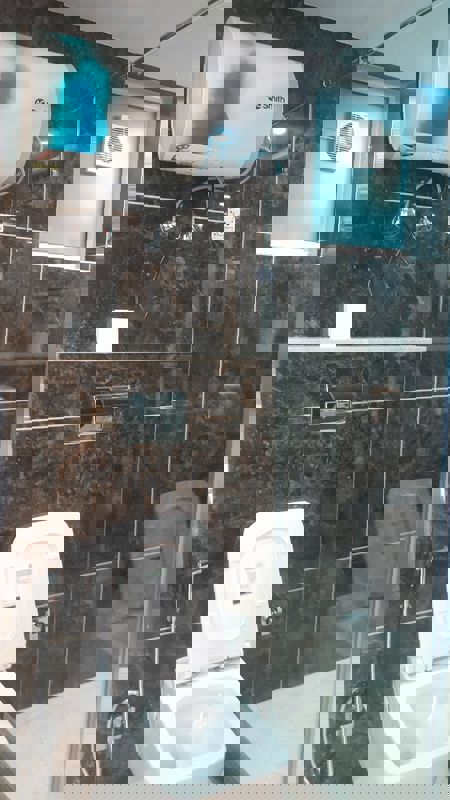 4 BHK + Pooja Room Builder Floor For Rent in Unitech South City II