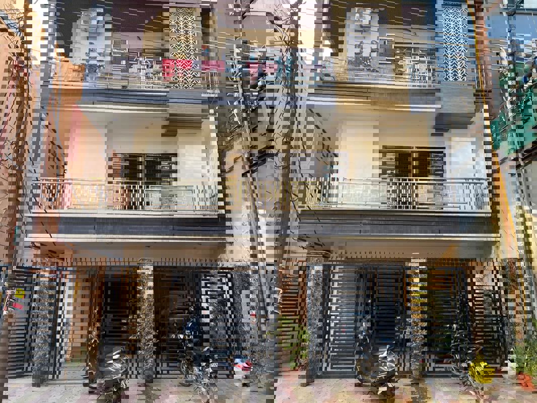 3 BHK Builder Floor For Rent in Niti Khand I