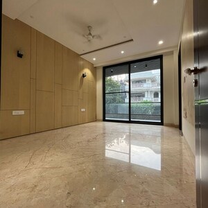 Room in 6 BHK Independent House at Civil Lines – for Sale