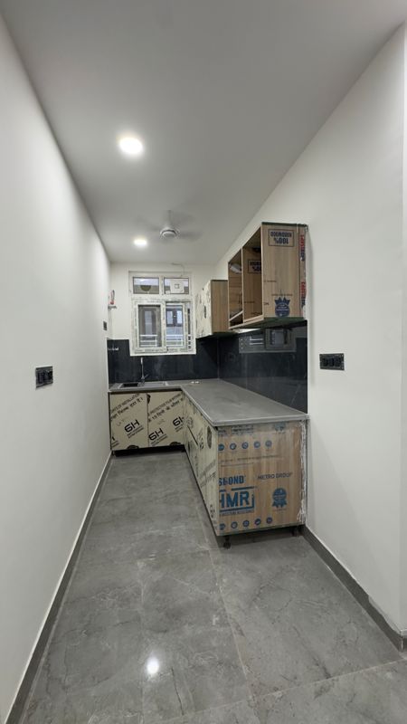 2 BHK + Servant Room Apartment For Rent in Chattarpur