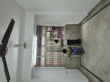 Furnished Amenities in 1 BHK Apartment at Vakola – for Rent