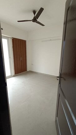 3 BHK + Pooja Room Apartment For Rent in Sethi Max Royal