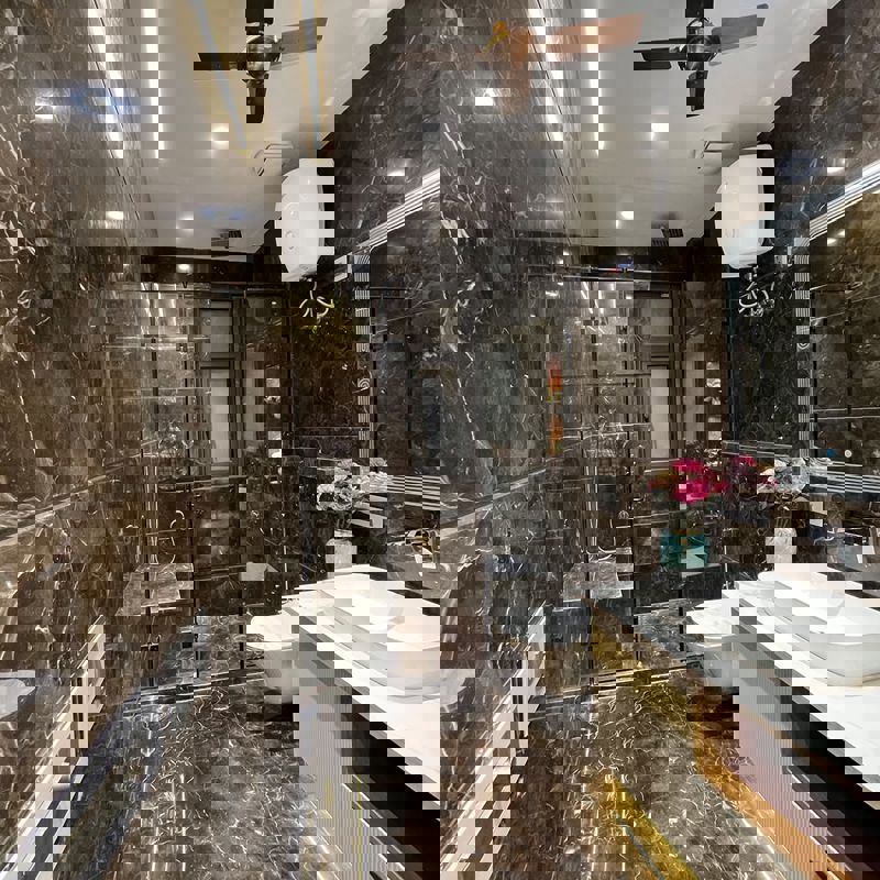 5 BHK + Pooja Room,Extra Room Apartment For Sale in Civil Lines