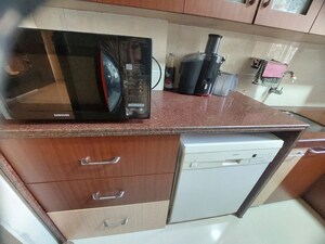 Furnished Amenities in 2.5 BHK Apartment at Evershine Crown, Kandivali East – for Rent