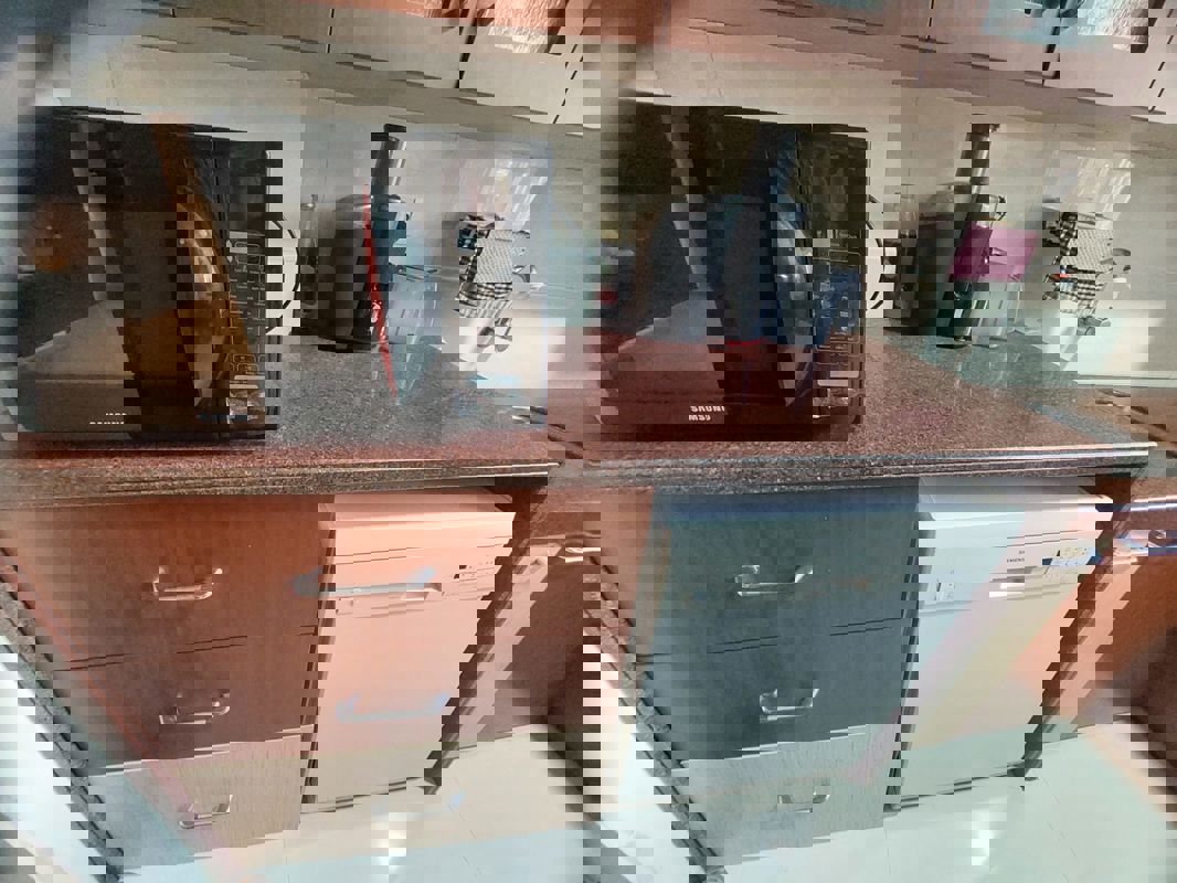 2.5 BHK Apartment For Rent in Evershine Crown