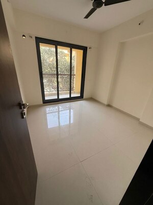 Room in 3 BHK Apartment at Manohar Mahal, Panch Pakhadi – for Rent