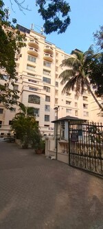 1928 Sq.Ft. Retail Shop in Treasure Park