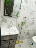 1 BHK 550 Sq.Ft. Builder Floor in Kamras Apartment