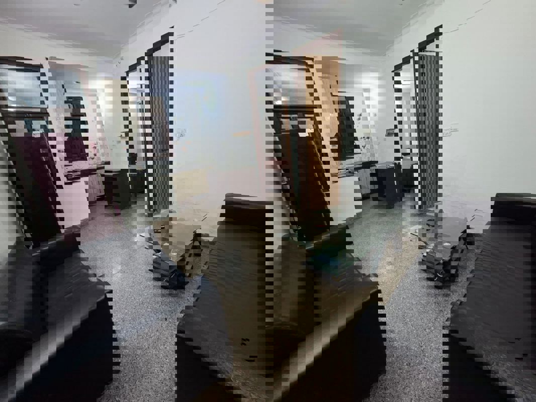 1 BHK Builder Floor For Rent in Saket