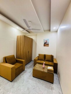 1 BHK Builder Floor For Rent in Ansal Plaza Sector-23