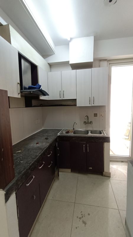 2 BHK + Study Room Apartment For Rent in Ajnara Grand Heritage