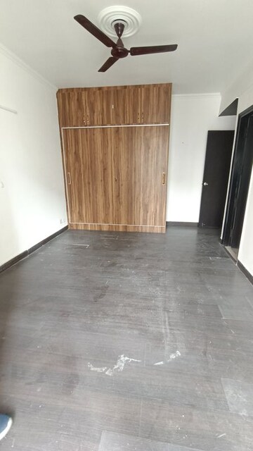 Room in 3 BHK Apartment at Aditya Celebrity Homes, Sector 76 – for Rent