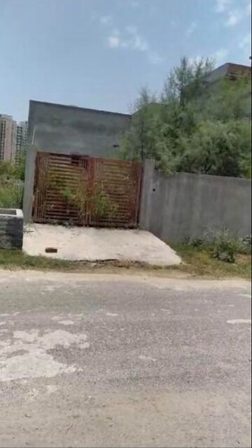  Plot For Sale in Kalindi Kunj