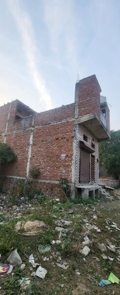 Plot For Sale in Dlf Ankur Vihar