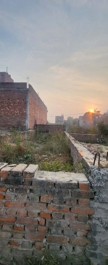  Plot For Sale in Dlf Ankur Vihar