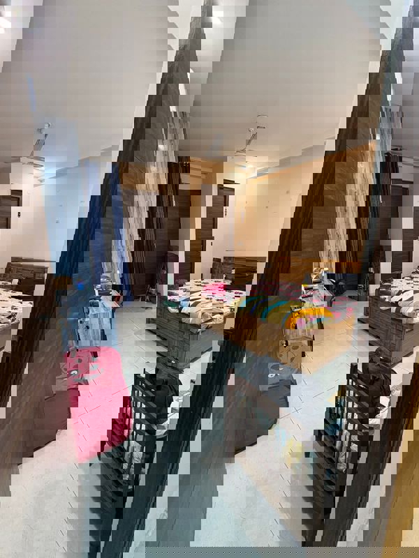 1 Rk  500 Sq.Ft. Builder Floor in JMD Galleria