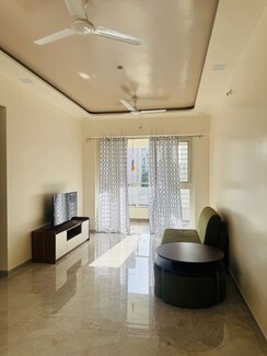 2 BHK Apartment For Rent in The Pearl