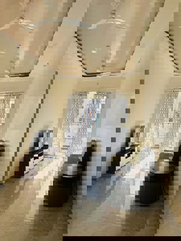 2 BHK Apartment For Rent in The Pearl