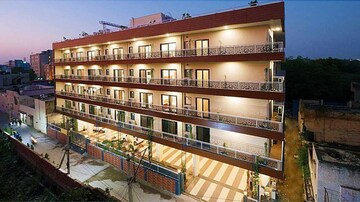 1 RK Apartment – Exterior View View at Old DLF Colony, Sector 14 - for Rent