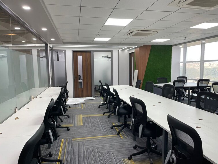 Team Area, gomti nagar Commercial Office Space in IT/SEZ 1580 Sq.Ft. In Gomti Nagar Lucknow 9893852